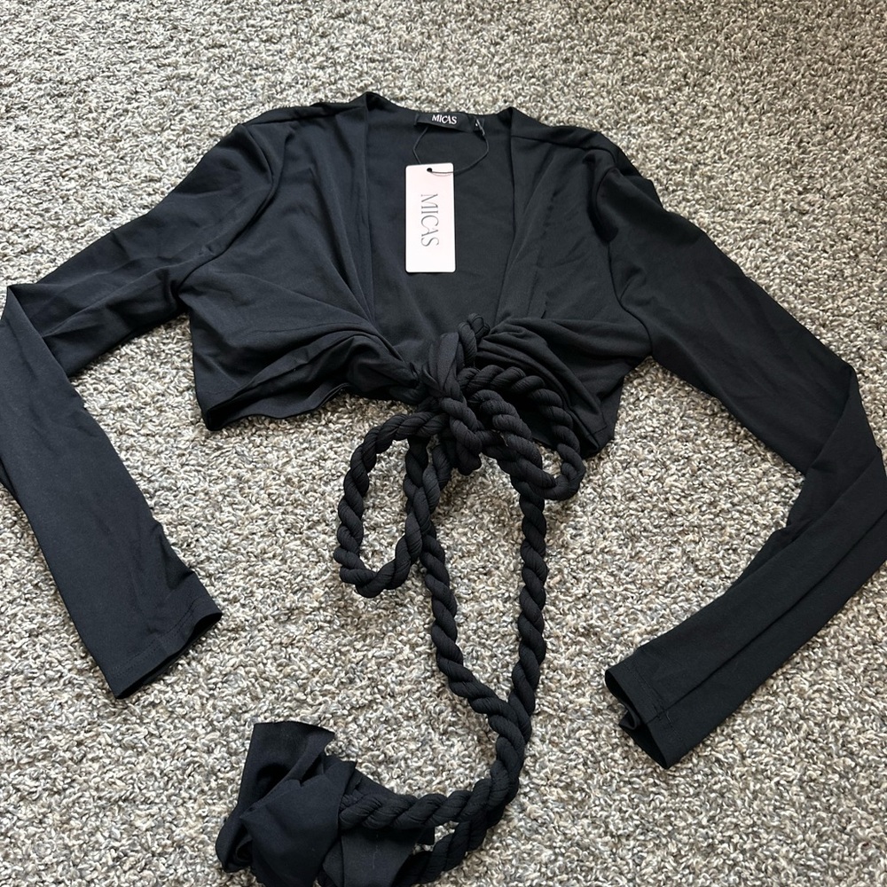 LONG SLEEVE TOP
